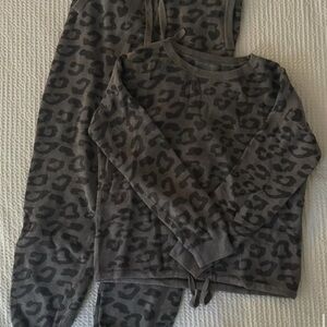 Barefoot Dreams Gray Leopard Print Lounge Set